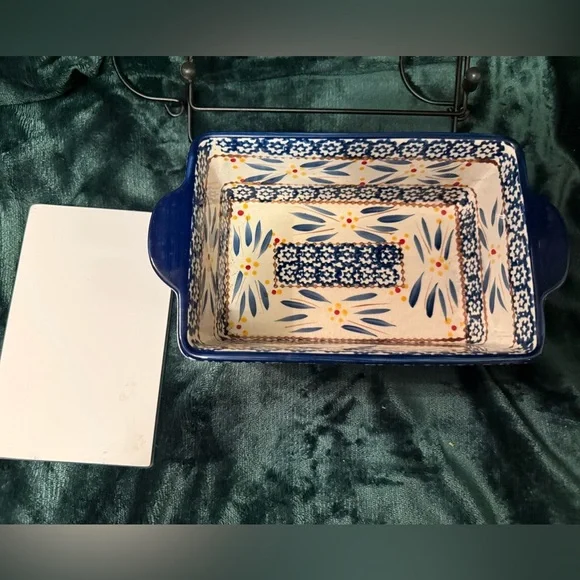 Temptations by Tara old world blue 1.5 qt rectangular baking dish. 3 Pieces - Picture 5 of 5